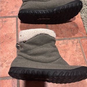 Bogs Olive Green Fleece Cuff Slip-On Winter Boot
